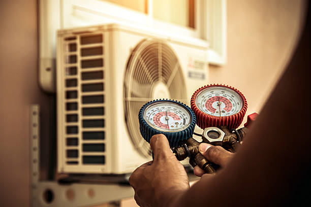 Professional Hvac technician working in Landers, CA